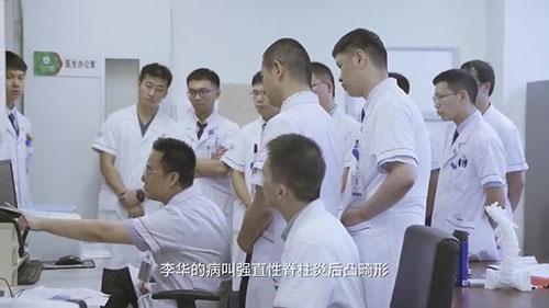 身體被敲斷4次的折疊人出院，打開折疊人生(圖7)