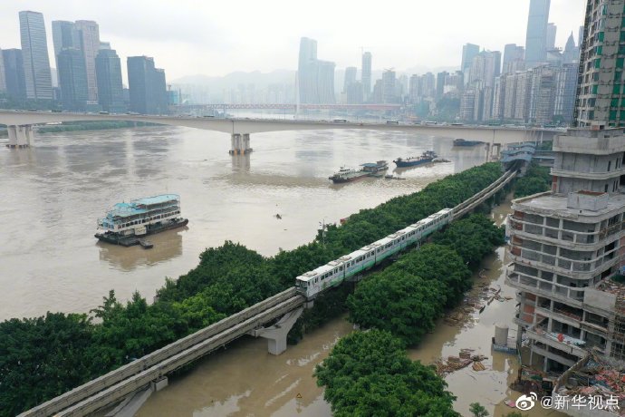 重慶洪崖洞等多處景點(diǎn)被淹，已啟動史上首次防汛I級應(yīng)急響應(yīng)(圖3)